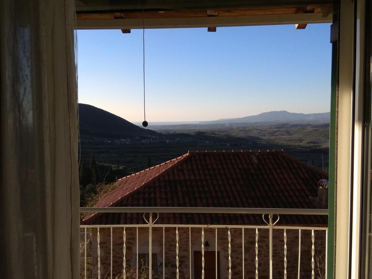 Vintage House With A Fantastic View Apartment Mavrommation Bagian luar foto