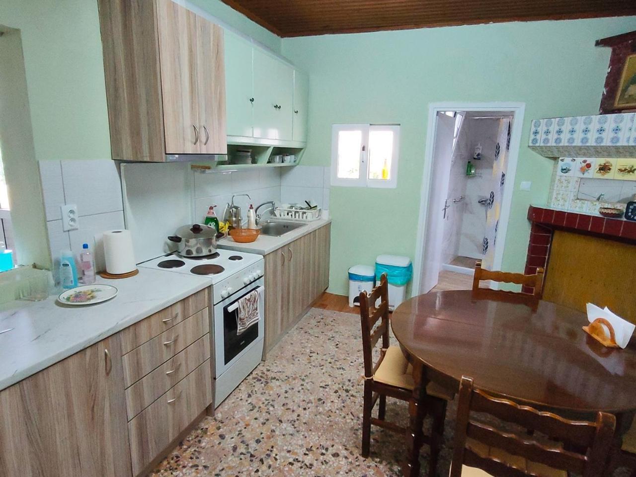 Vintage House With A Fantastic View Apartment Mavrommation Bagian luar foto